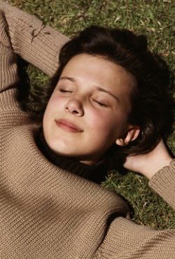 מנהל הקריאייטיב הראשי של חברת קלווין קליין ראף סימונס משתף פעולה עם The xx בסרטון המוסיקה של "I Dare You"