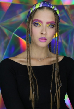 Mary Kay נותנת השראה למגמות בקוסמטיקה בשבועות האופנה אביב/ קיץ 2020 באירופה