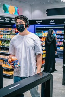 מג'יד אל-פוטים משיקה את AI Powered Carrefour City +; החנות הראשונה באזור ללא צ'ק-אאוט