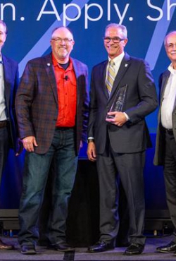 בומברדייה מעניקה את פרס ה"פרישה הבטוחה" לשנת 2021 לניק וו. ורדיאה