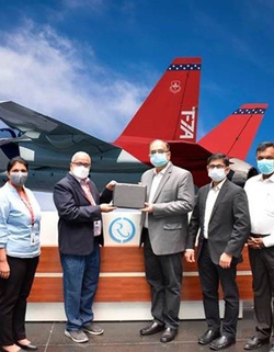 רוסל טכסיס זכתה בחוזה של בואינג לייצור רתמות תיל לפלטפורמת T-7A Red Hawk