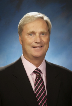 נשיא ומנכ"ל FedEx Express  דונלד פ. קולרן יפרוש ב-31 בדצמבר 2022