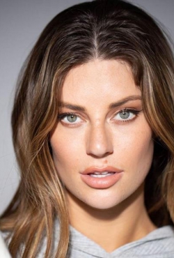 האנה גרבינג תשחק בצוות השחקנים של " SKILL HOUSE" של ריאן קאבנו לצד ברייס הול