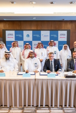 Hitachi Energy חותמת על הסכמים עם ENOWA וחברת החשמל הסעודית לתכנון ופיתוח השלב הראשון של מערכת ההולכה מלאת החזון באזור NEOM
