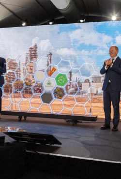 LYB הניחה את אבן הפינה למפעל מחזור מתקדם ראשון בקנה מידה תעשייתי באתר בווסלינג