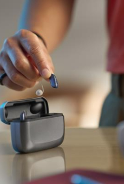 GN מציגה את ערכת השמיעה החכמה ביותר שלה עד כה