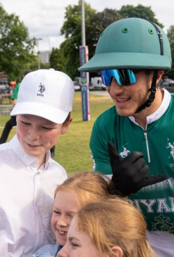 U.S. Polo Assn חזרה כשותפה רשמית של ביגוד ואפודות משחק לאירוע Chestertons Polo in the Park במרכז לונדון