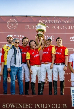 U.S. Polo Assn תמכה באליפות אירופה בפולו ה-15 של פדרציית הפולו הבינלאומית כשותפה רשמית של הביגוד והמדים